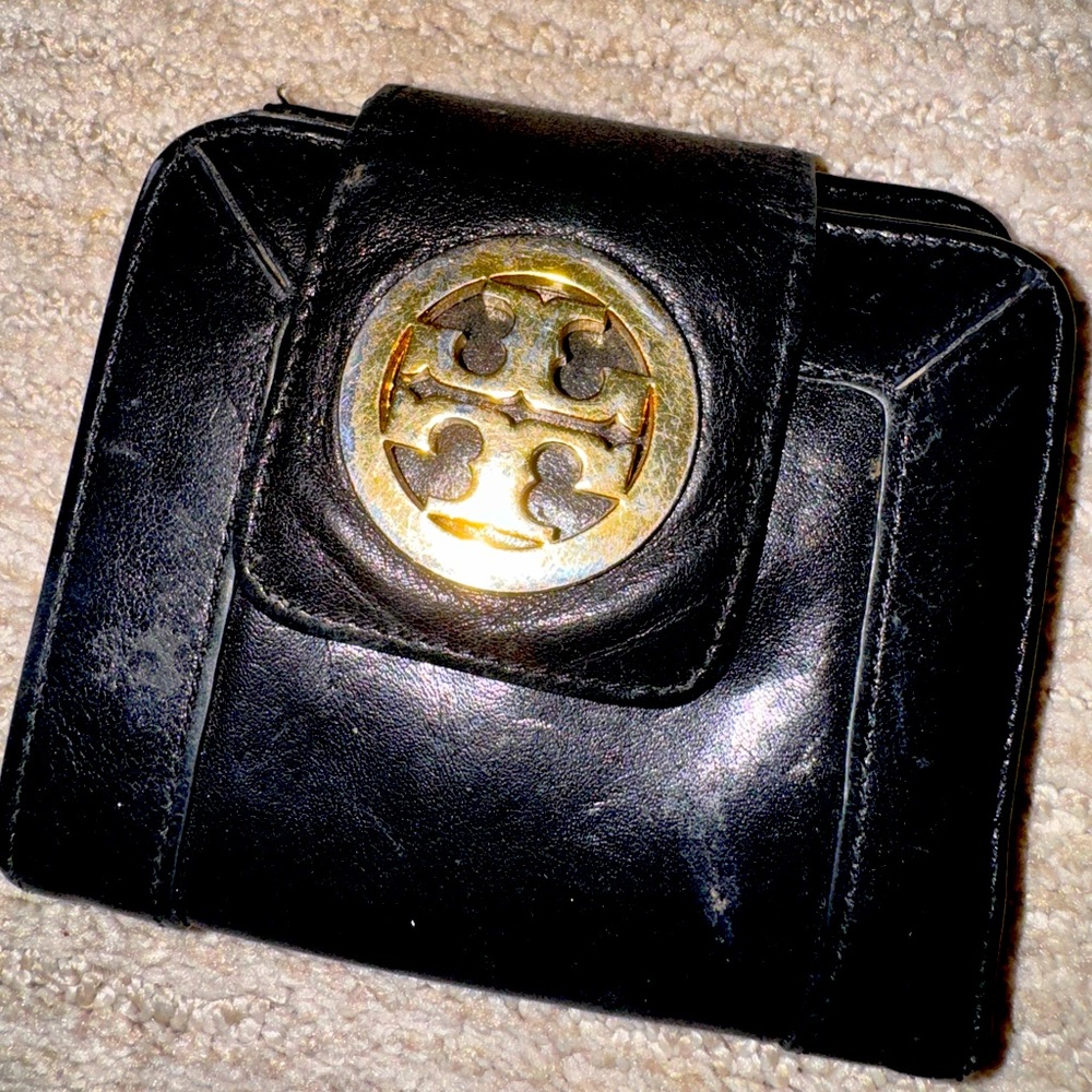 Tory Burch black leather wallet